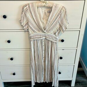 Cute business or casual dress, size small, neutral colors